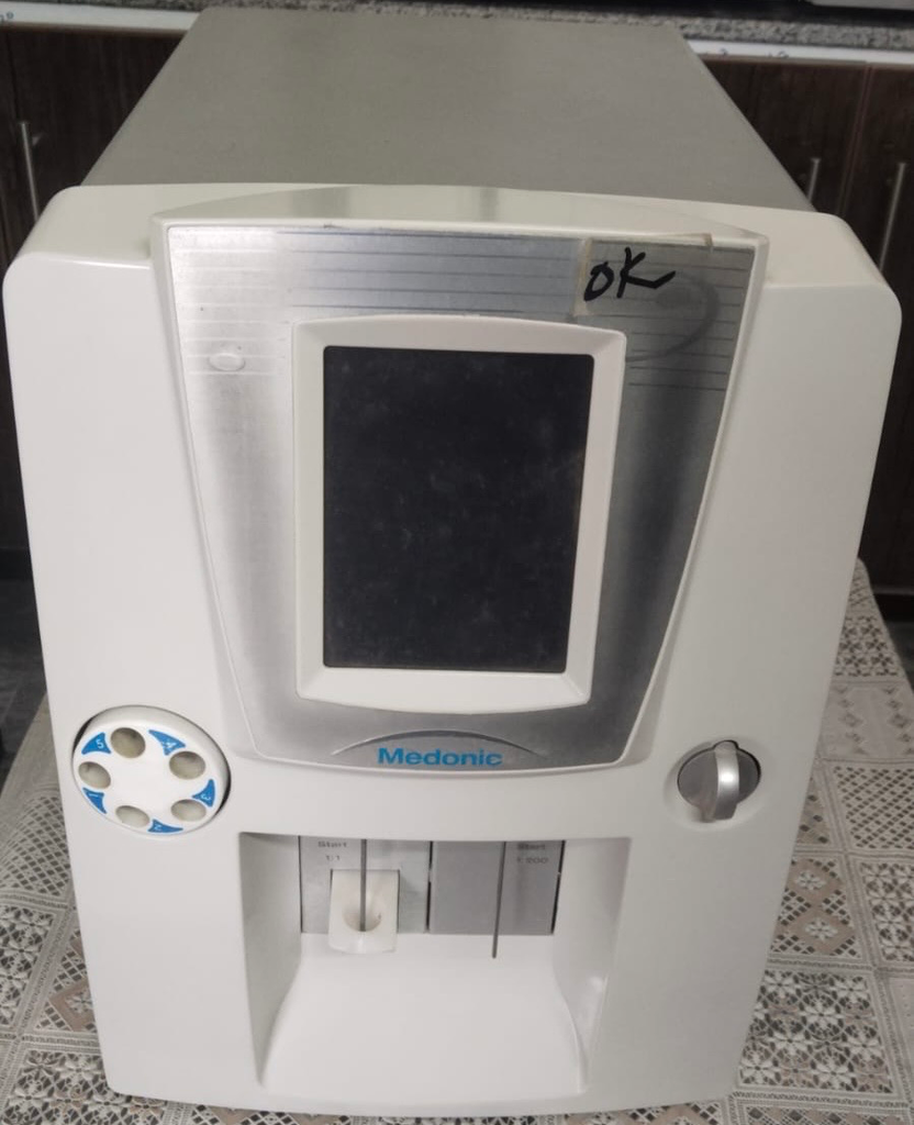 Medonic M20 (Hematology Analyzer)